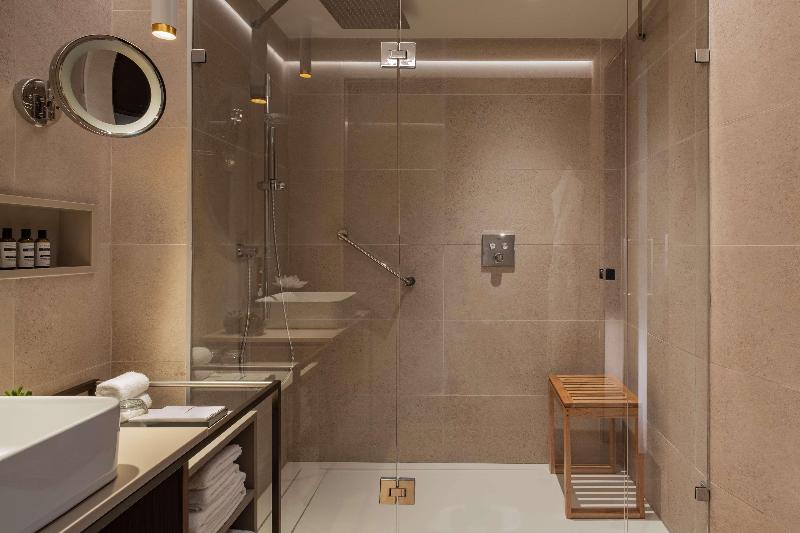 اتاق استاندارد با تخت بزرگ, Hyatt Regency Malta