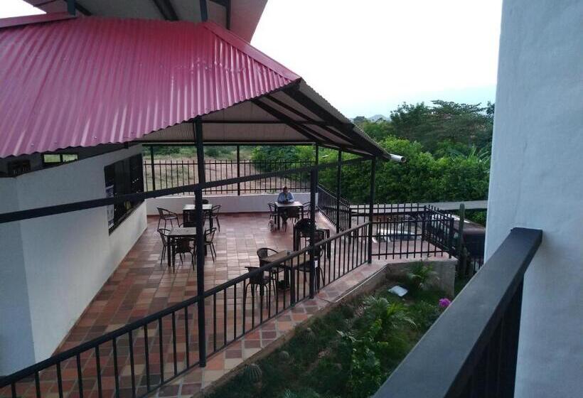 غرفة إقتصادية رباعية, Cosmos Tatacoa