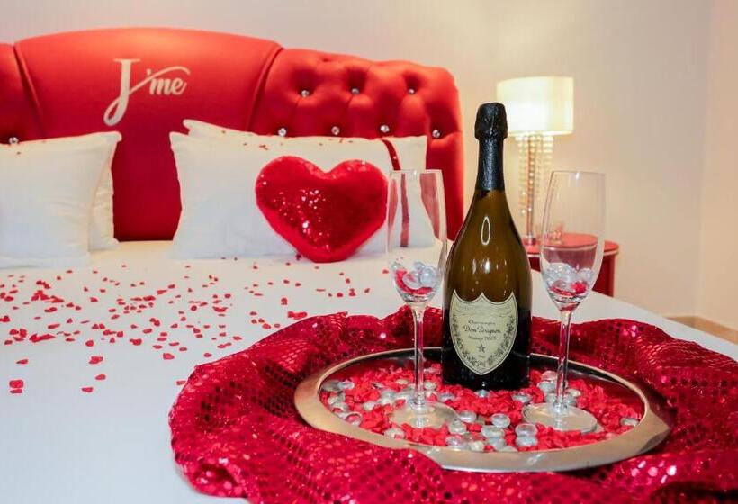 اتاق لوکس با بالکن, J Me Boutique Hotel   Adults Only