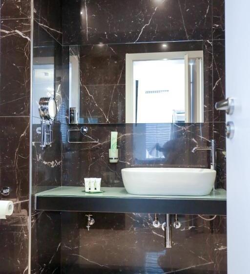 اتاق لوکس با بالکن, J Me Boutique Hotel   Adults Only