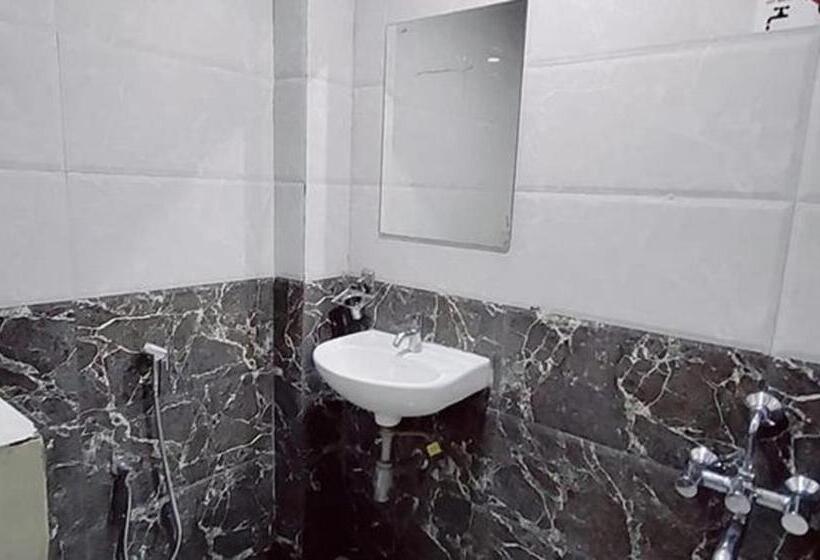 デラックスルーム, Fabhotel Angeethi