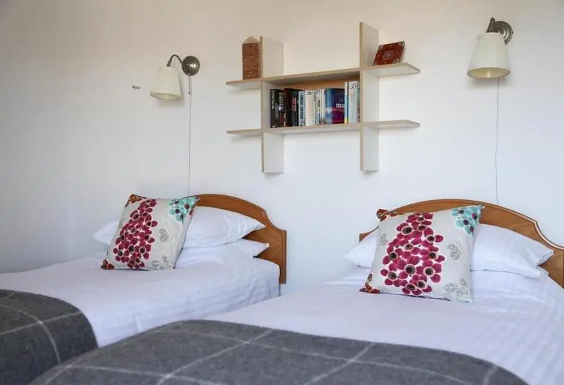 ３ベッドルームハウス, Cnapan Guest House