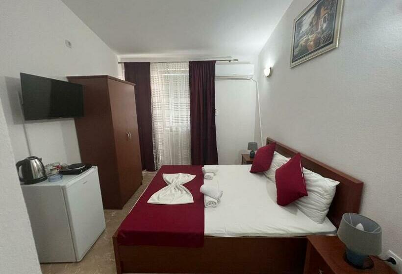 اتاق اکونومی, Kasneci Apartments