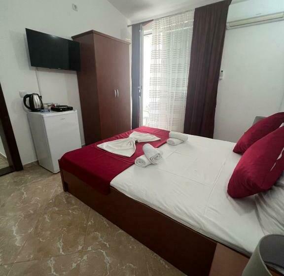 اتاق اکونومی, Kasneci Apartments