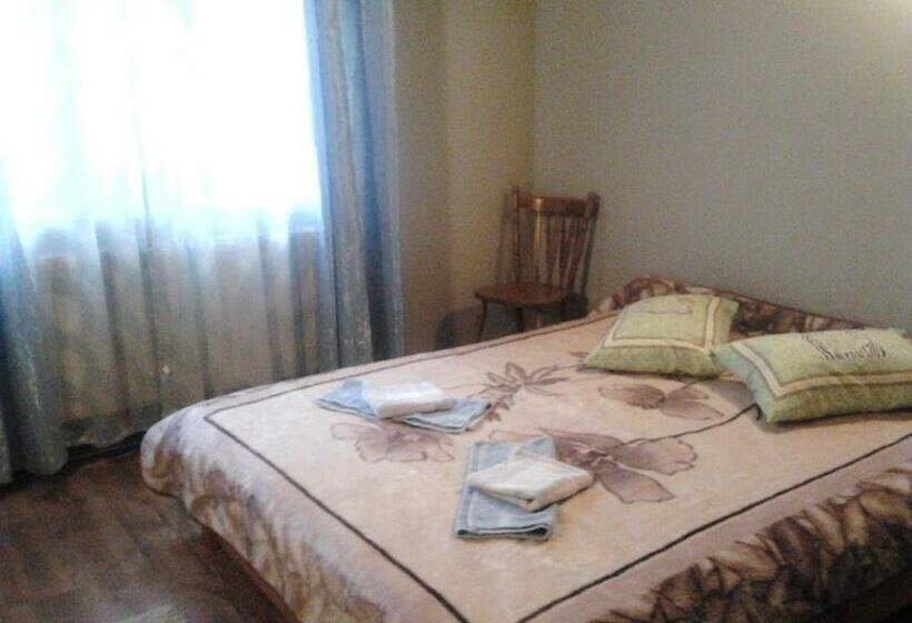 غرفة قياسية, Pensiunea Casa Motilor