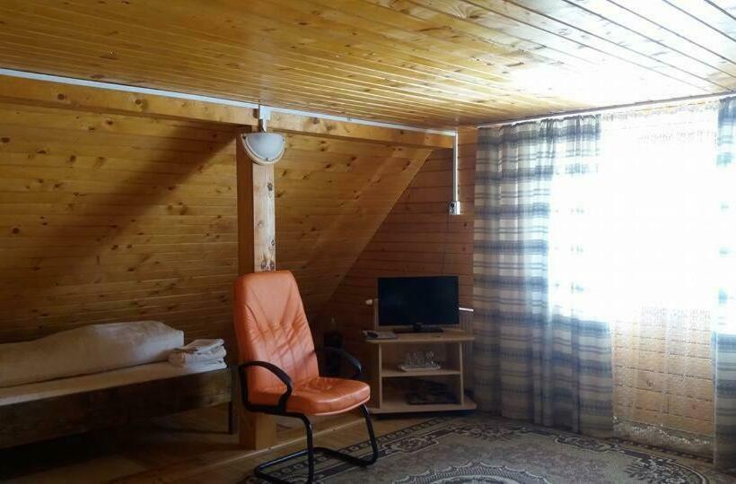 4인용 스탠다드 룸, Pensiunea Casa Motilor