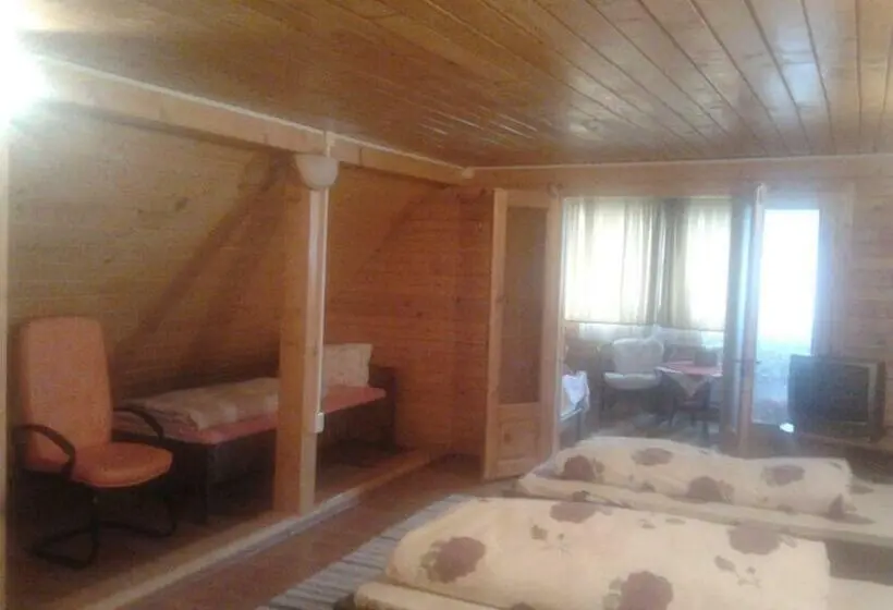 スイート(家族用), Pensiunea Casa Motilor