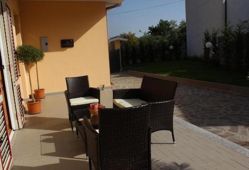 Четырехместный Номер Стандарт, La Residenza Del Marchesato