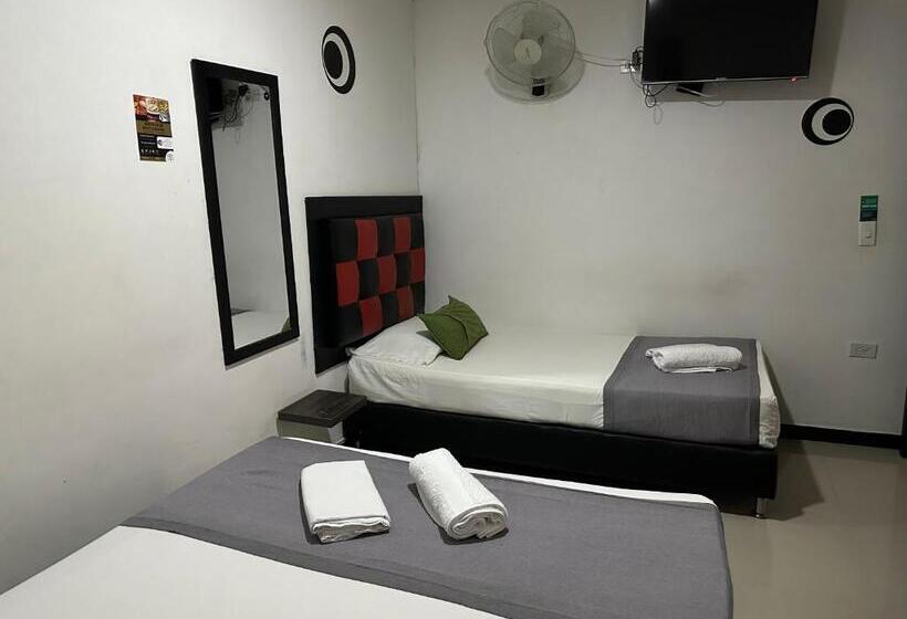 اتاق استاندارد سه نفره, Laureles De Aburrá