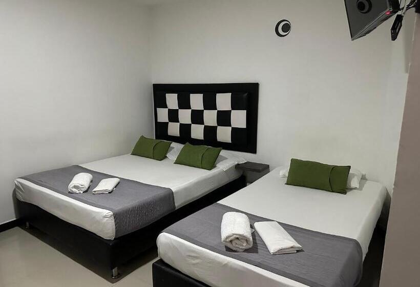 اتاق استاندارد سه نفره, Laureles De Aburrá