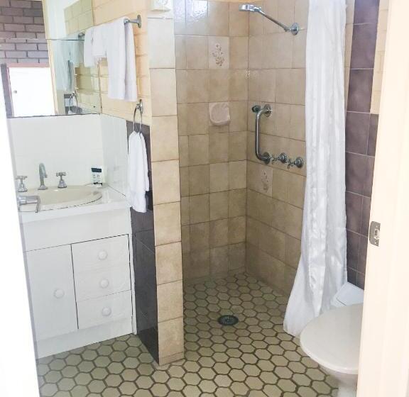 Номер Стандарт Трехместный, Bakery Park Motor Inn