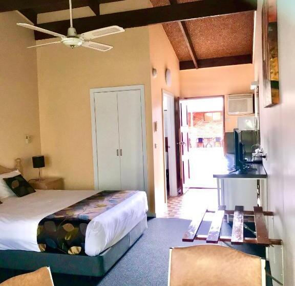 חדר סטנדרט לשלושה, Bakery Park Motor Inn