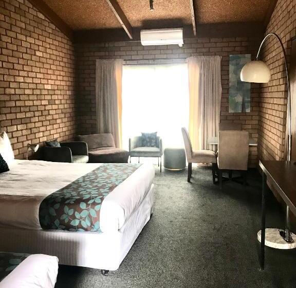 חדר סטנדרט לשלושה, Bakery Park Motor Inn