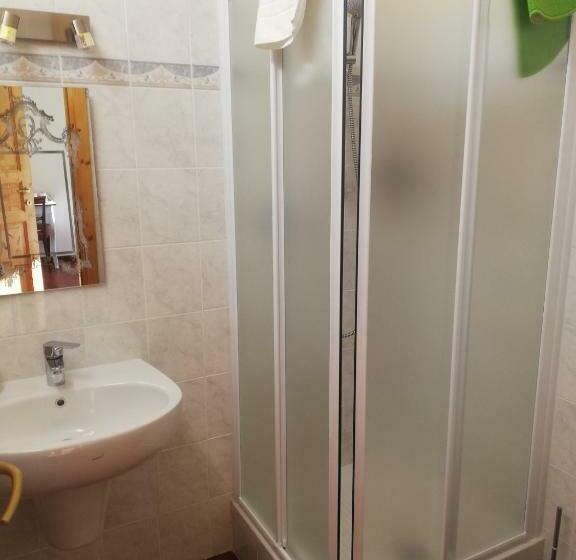 חדר סטנדרט, Airport Stop