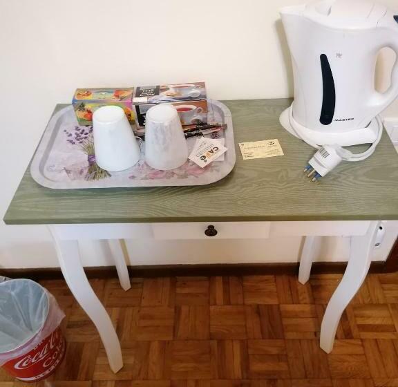 חדר סטנדרט, Airport Stop