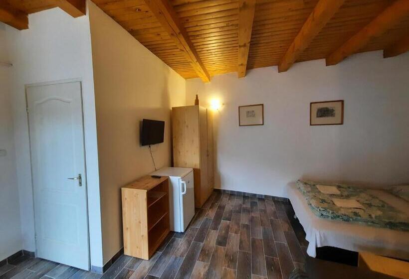 Номер Стандарт, Nosztalgia Vendégház