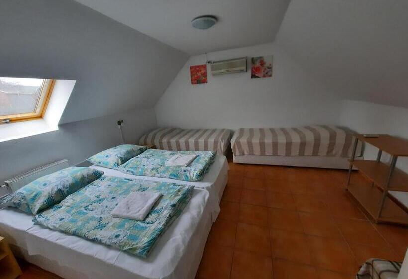 Апартаменты 1 Спальня, Nosztalgia Vendégház