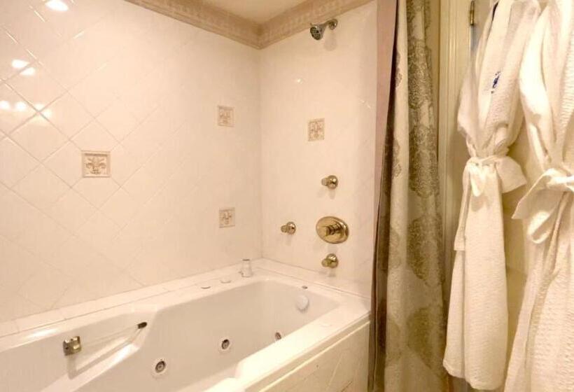 스위트, Atlantis Inn