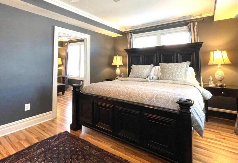 스위트, Atlantis Inn