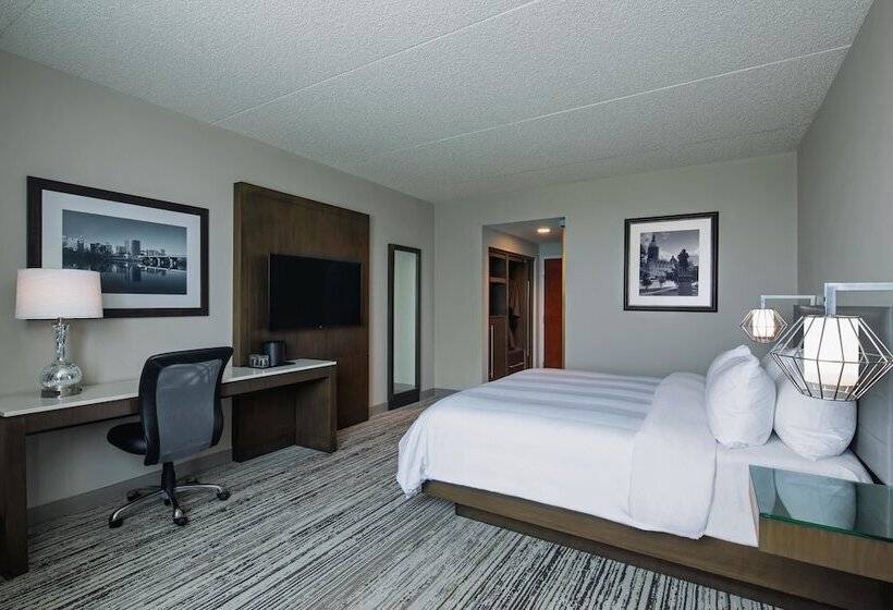 스탠다드 룸 더블 침대, Marriott Birmingham Grandview