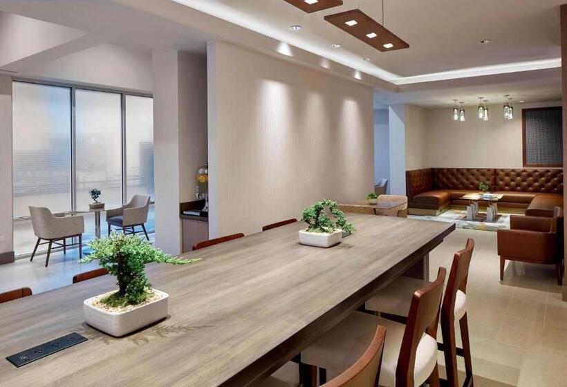 스탠다드 룸 더블 침대, Marriott Birmingham Grandview