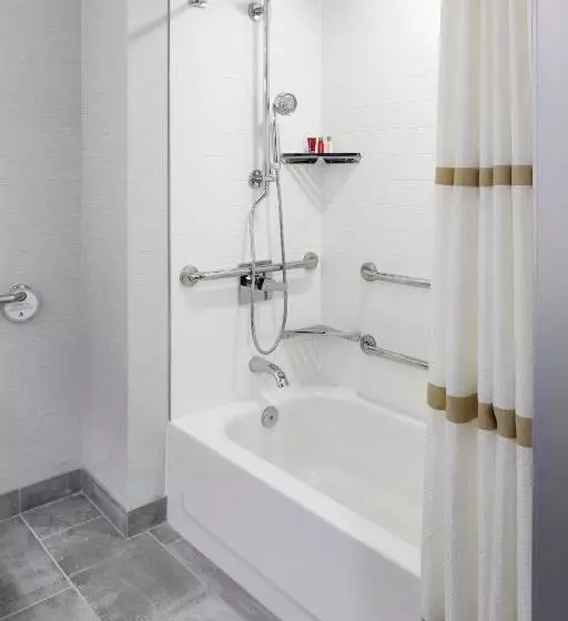 キングサイズベッドのスタンダードルーム, Marriott Birmingham Grandview