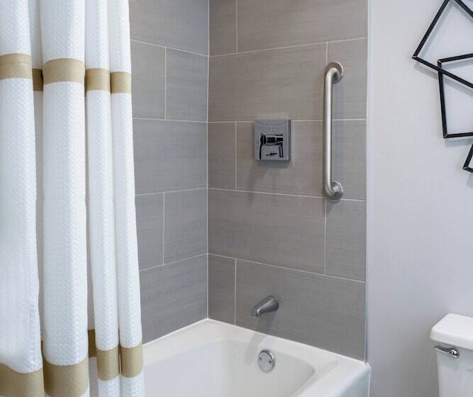 Номер Стандарт 2 Двуспальные Кровати, Marriott Greensboro Downtown