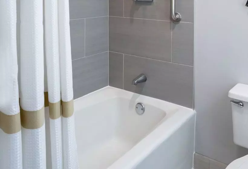 اتاق استاندارد با 2 تخت دوبل, Marriott Greensboro Downtown