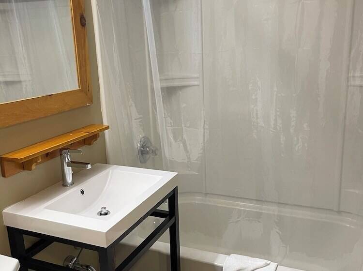 اتاق لوکس, Northern Lights Lodge