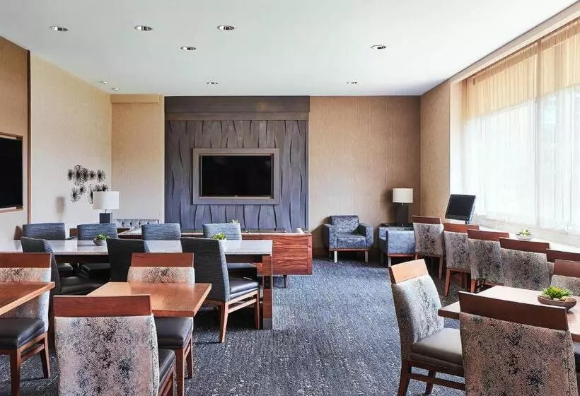 キングサイズベッドのエクゼクティブルーム, Pittsburgh Marriott North