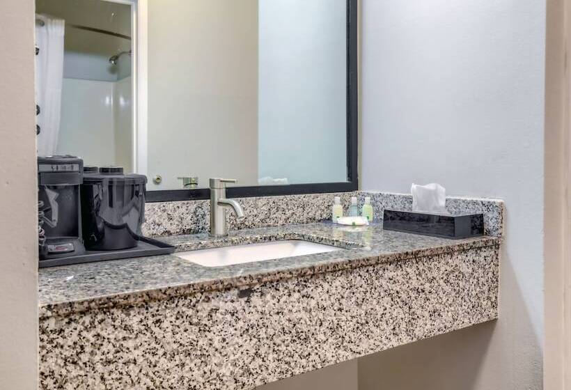 스위트, Quality Inn