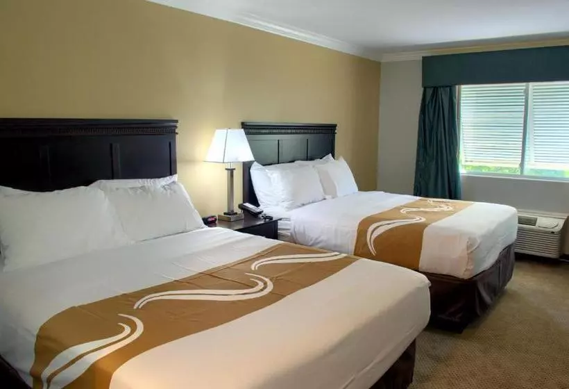 اتاق استاندارد, Quality Inn