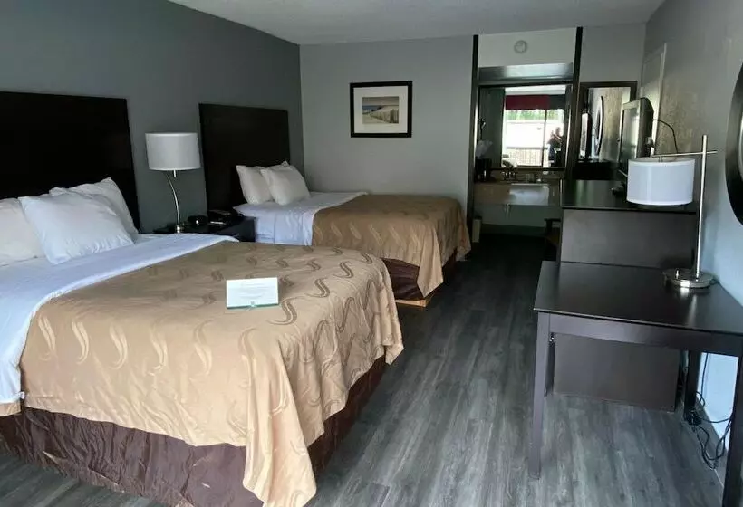 ２ダブルベッドのスタンダードルーム, Quality Inn & Suites Gulf Breeze Bayside Near Pensacola Beach