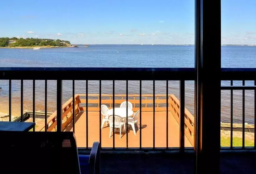 キングサイズベッドのスイートルーム, Quality Inn & Suites Gulf Breeze Bayside Near Pensacola Beach