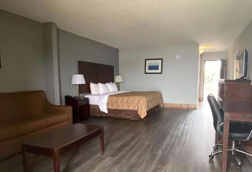 キングサイズベッドのスイートルーム, Quality Inn & Suites Gulf Breeze Bayside Near Pensacola Beach