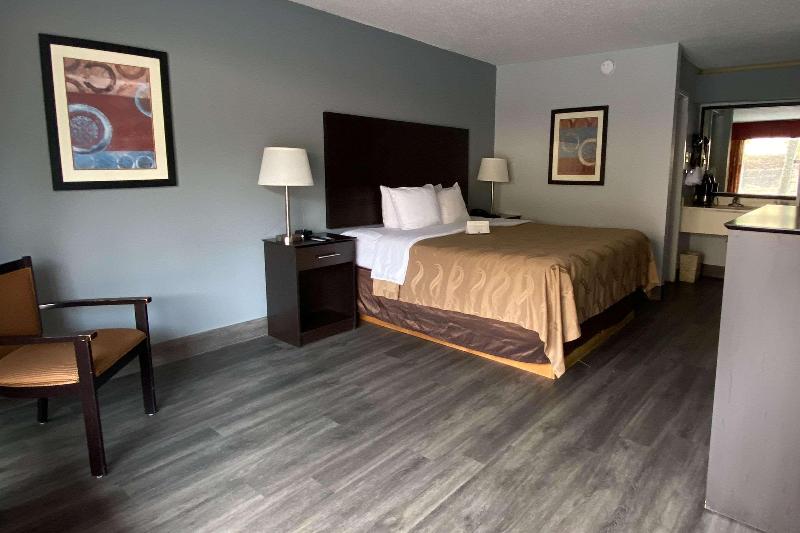 غرفة قياسية سرير كينج, Quality Inn & Suites Gulf Breeze Bayside Near Pensacola Beach