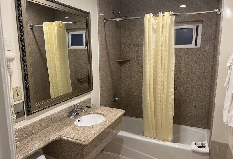 סוויטת ג'וניור, Redondo Inn And Suites