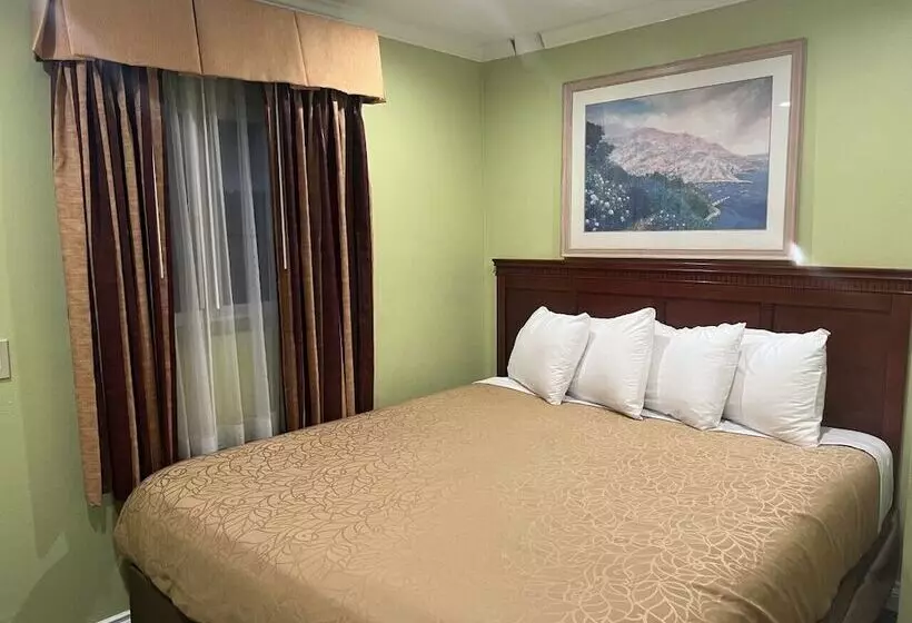 سوییت خانوادگی, Redondo Inn And Suites