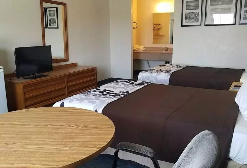 ２ダブルベッドのスタンダードルーム, Travelers Inn & Suites