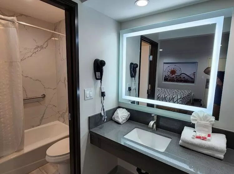 اتاق استاندارد با 2 تخت دوبل, Travelodge Inn & Suites By Wyndham Fullerton