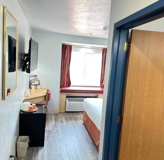 غرفة قياسية لذوى الاحتياجات الخاصة, Microtel Inn & Suites By Wyndham Gallup   Pet Friendly