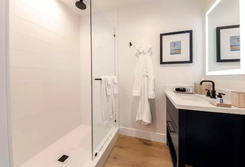 اتاق سوپریور با تخت بزرگ, Del Mar Beach
