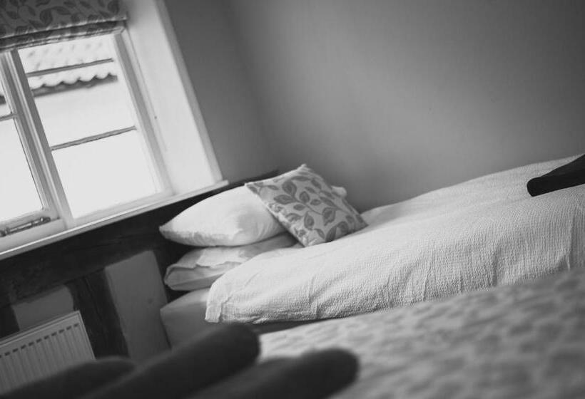 Номер Deluxe, The Kings Head