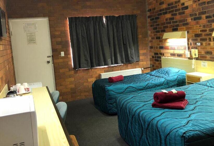 스탠다드 트리플 룸, Glen Innes Lodge Motel