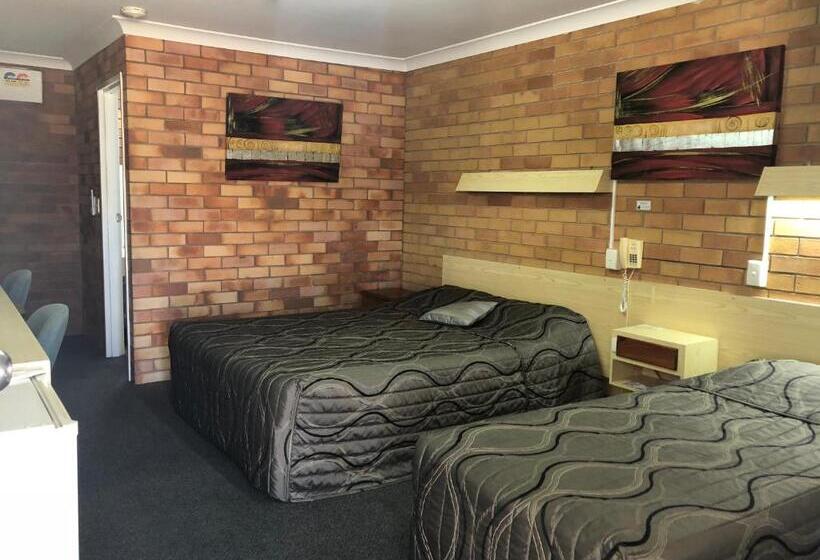 스탠다드 트리플 룸, Glen Innes Lodge Motel