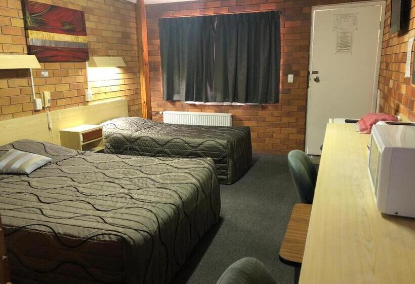 스탠다드 트리플 룸, Glen Innes Lodge Motel
