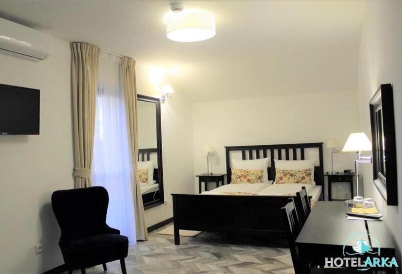 スタンダードルーム, Arka