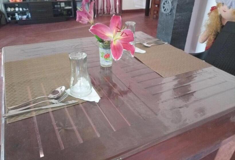 Номер Deluxe, Silent Peacock Villa And Peacock Cafe