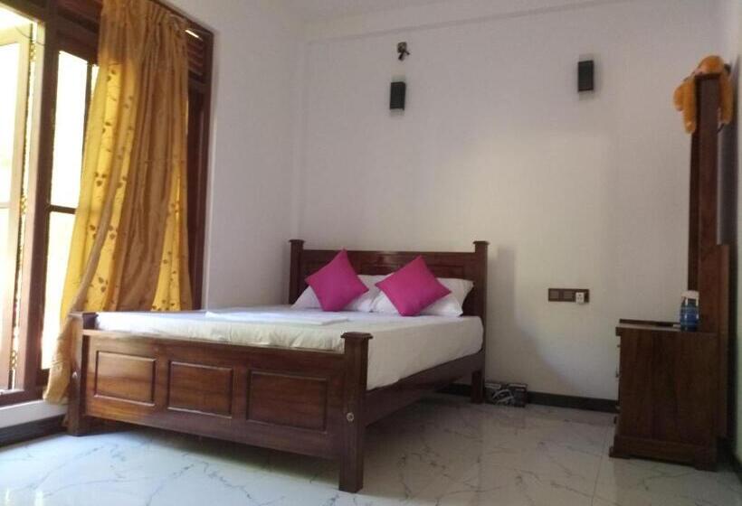 Номер Deluxe, Silent Peacock Villa And Peacock Cafe