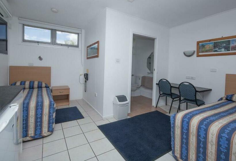 חדר סטנדרט מותאם לאדם עם מוגבלויות, Tally Ho Motor Inn